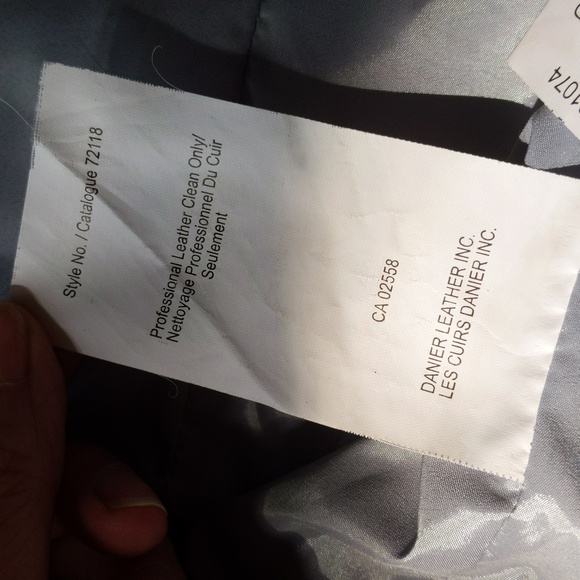 🍁Danier Leather Jacket - Picture 7 of 12